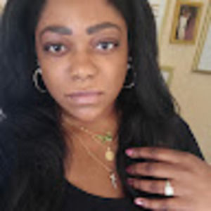 Meet your Posher, Chanel